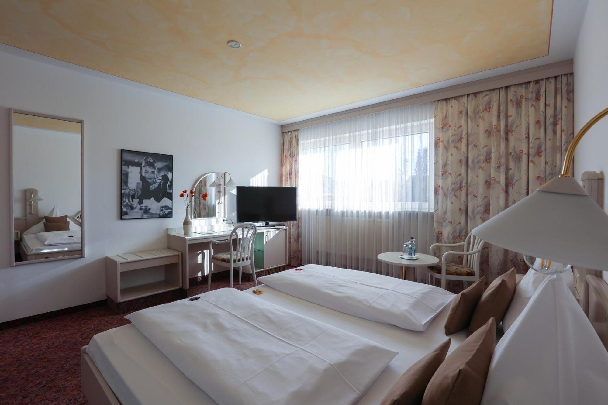 Hotel Sepp Marktoberdorf Buitenkant foto
